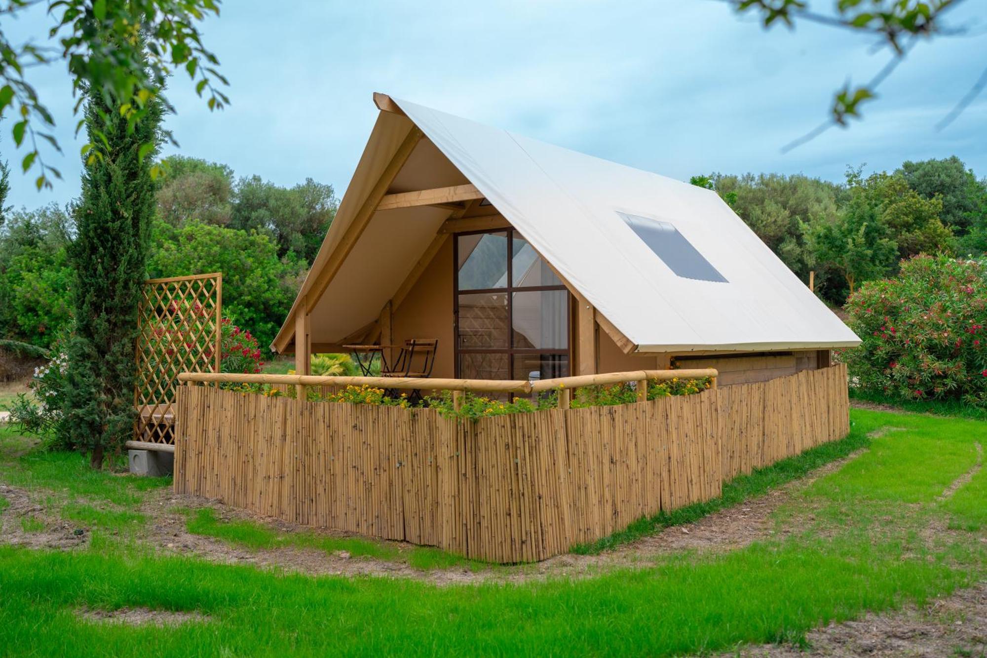 Agriglamping Butterfly House Sardegna Otel Olmedo Dış mekan fotoğraf